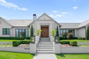 Front view of sprawling Johnson County Kansas ranch